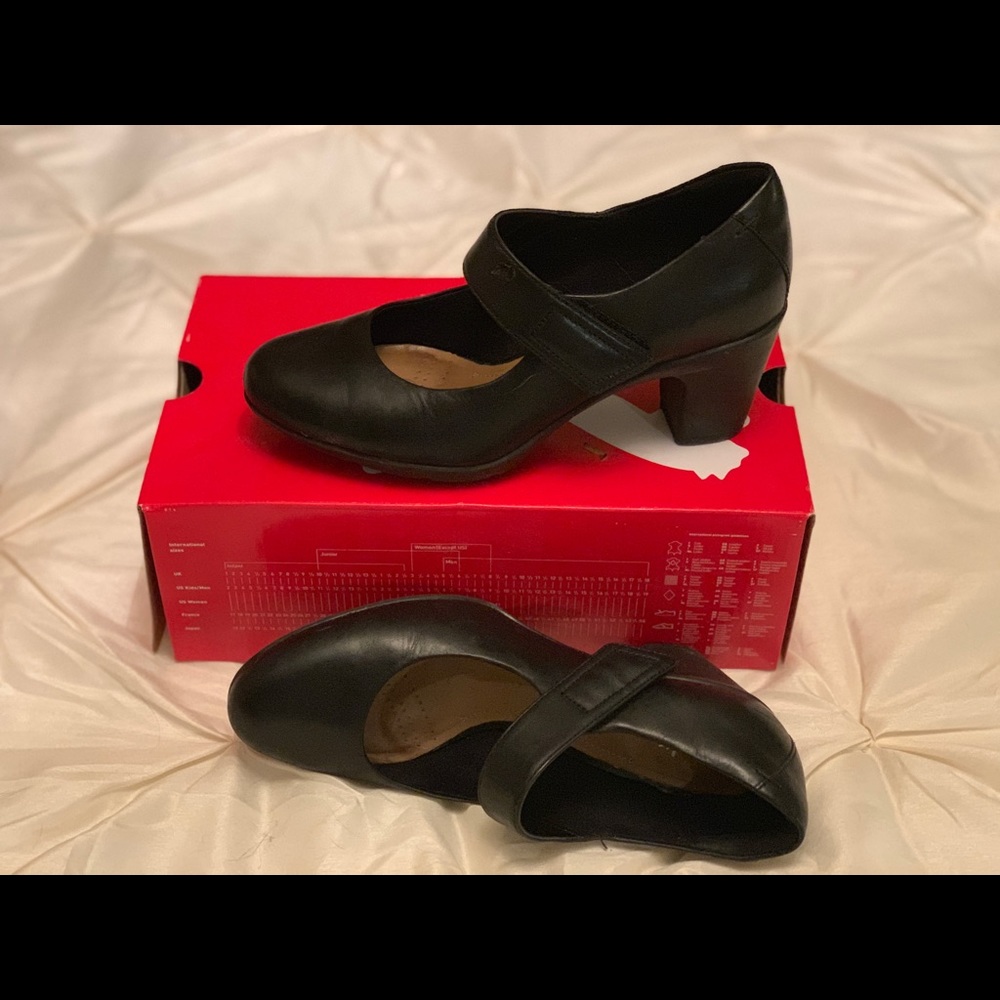Clarks Pump Black Shoes 7.5